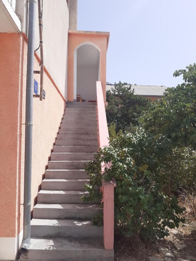 Apartments Mara Bela Karlobag Exterior foto